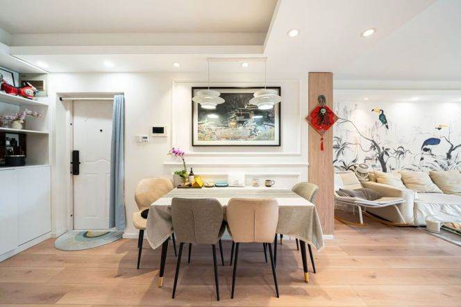 2 Brs, 2 Baths with Open Balcony/Floor heating/Central ac, 120 sqm @ Jiangsu metro L2&11