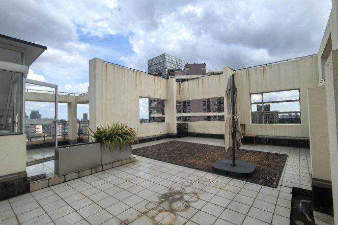 modern duplex 3brs floor heating nice terrace beside Huang pu river 25K