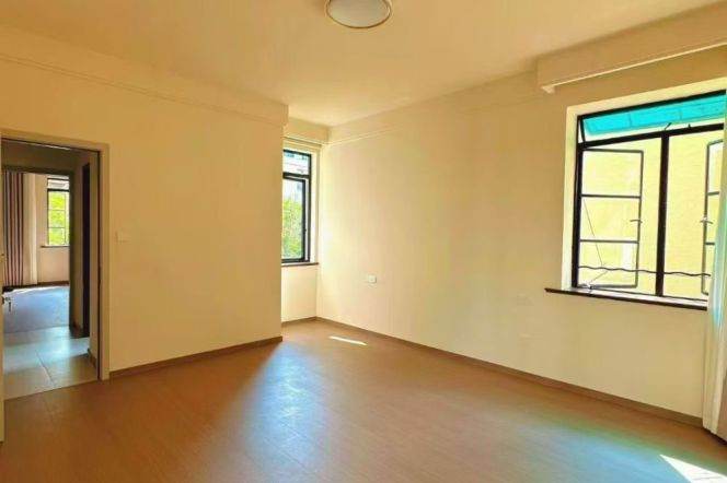 2 Brs, 1 Living room with Open Balcony, 110 sqm, newly renovated @ Shanghai library L10