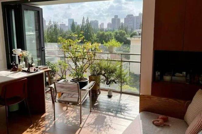 Well-lit&Nicely Renovated 2BR 150m² w/balcony nr Jiaotong University Station