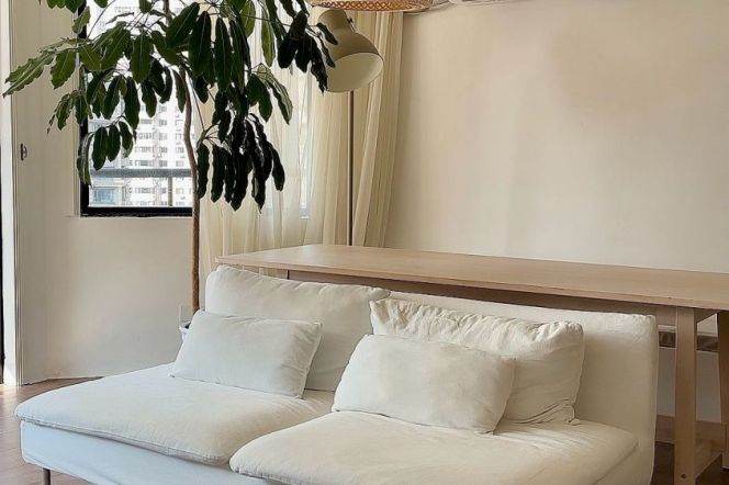 Nice View+Spacious&Bright 2Bdrs 1Bath Apt+L9/12 Jia Shan Rd+Great Compound+3 Large Balconies