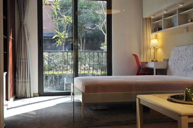 Luxury Serviced Apartment | 5 mins to Line 6, Smart Living & Premium Amenities