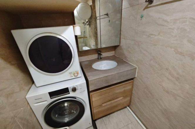 Jing an One BR loft apt nr L14/13 wuning Rd for long&short rent