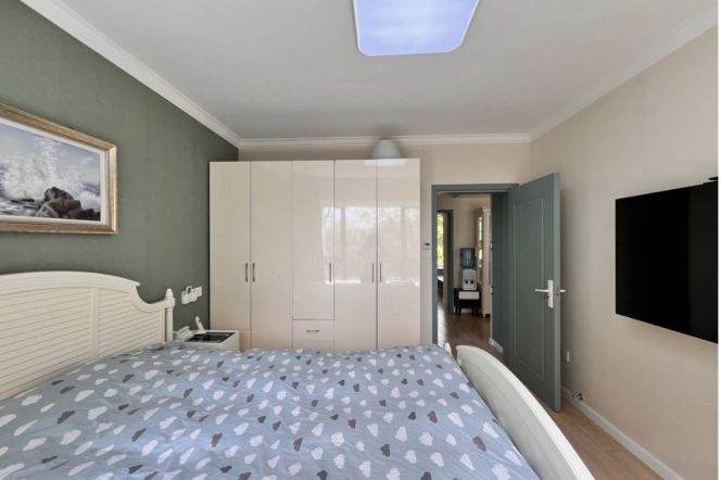 Quality 2br apt,with floor heating,close to Line 9, Korean Town,SUIS