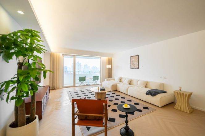 3BR 2BTH w/ Balcony nr JiaoTong University M10/11