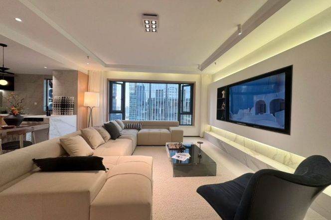  Luxury Lujiazui Residence | 230sqm, 3-Bed with Panoramic Skyline Views