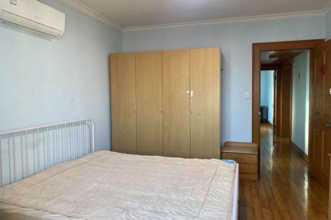 2BR with elevator near line 1/4/9/11 Xujiahui and Shanghai Stadium