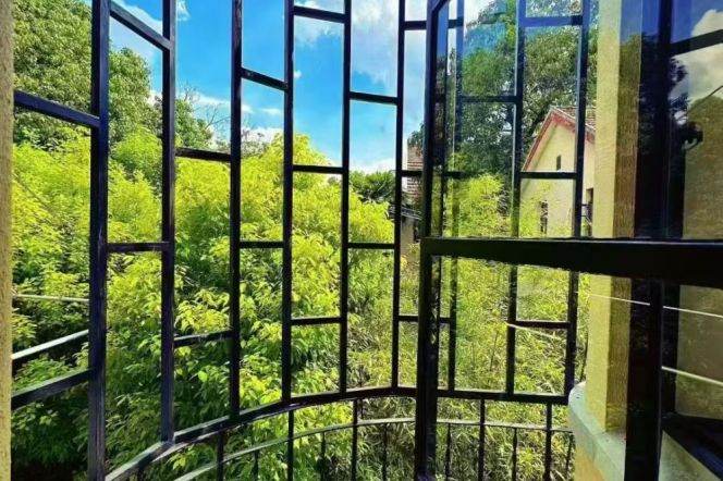 2 Brs, 1 Living room with Open Balcony, 110 sqm, newly renovated @ Shanghai library L10