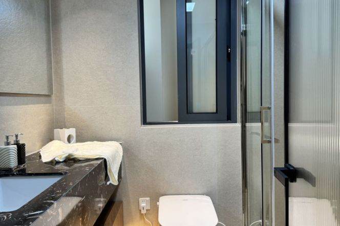 Modern&Spacious&New 1Br + cloakroom | Longde rd metro L11/13 | Suzhou Creek