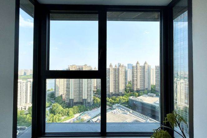 Modern decoration 2brs with floor heating and river view beside Huang pu river