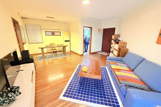 jiangsu rd elevator 3BR/2Baths@L2/11