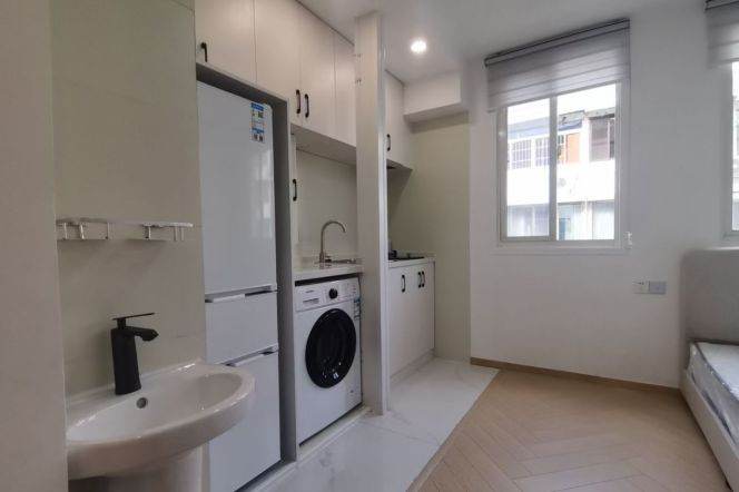 jiangsu rd 1BR studio @L2/11