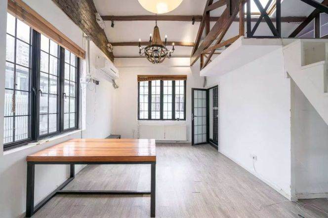 Nice terrace 2Brs/1Lr/2Bts apt nr West nanjing rd,M2/12/13