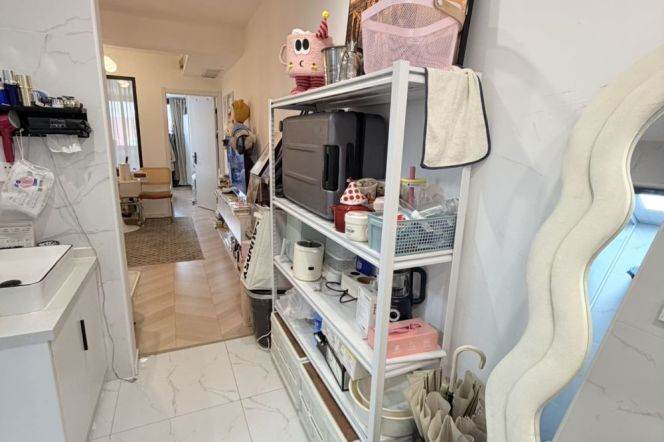 6.2k Clean 1Br Nr Jiagnsu Rd.line 2/11