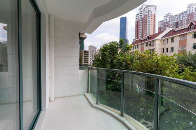 Zhongshan Park/3br2bt/central AC/floor heat/oven/outdoor balcony