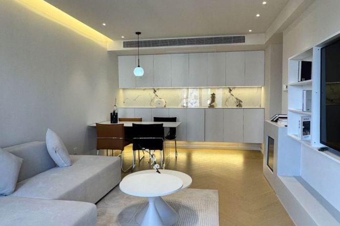 Spacious 1BR Apt +floor heating +elevator | First rent | West Nanjing rd | Suzhou Creek