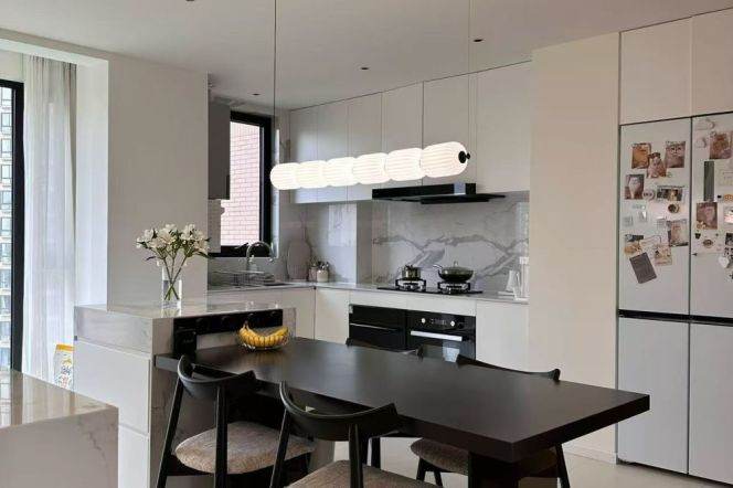 Changping rd elevator 3BR 2BATH apartment