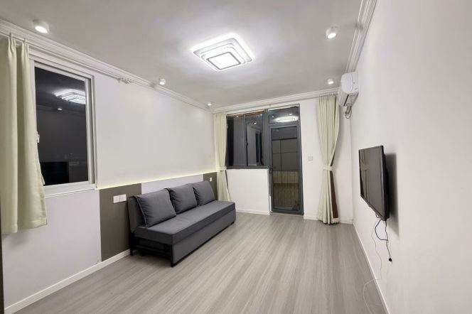 jiangning rd 1BR/big living room@L13