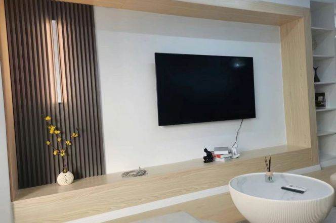 jiangsu rd elevator 2Br/big living room@L2/11