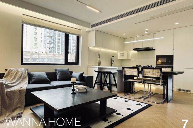 Attractive Balcony/Jiashan Rd/Huge Living+Dining/Huge Walk-in Closet/Large Storages/Cozy3+1br2bt