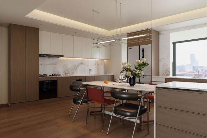 Brand new decoration 4brs with floor heating and balcony  in Gubei area