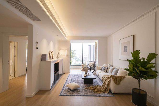 Cozy & Bright high rising 3br 2bt with nice view