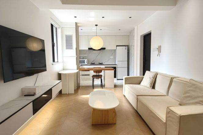 Modern 2Beds Lots of Storage@Yanping Road