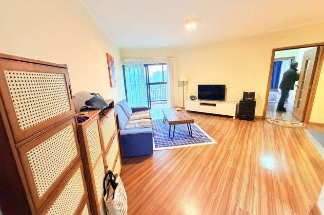jiangsu rd elevator 3BR/2Baths@L2/11