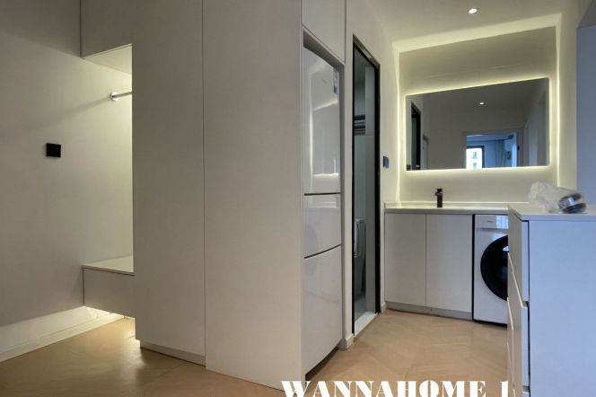 2Bdrs 1Bath /Spacious&Bright /Line13 Jiangning Rd/Elevator/Nice compound/view