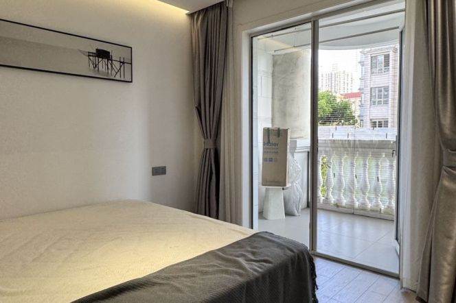 Modern 2Br 110Sqm +Balcony | Zhongshan Park Metro L2/3/4 | High-end compound