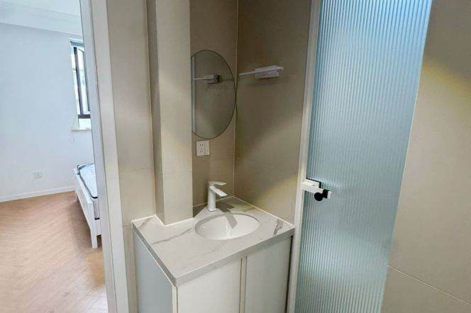  Quality 1br old apt nr Jiaotong University M10&11