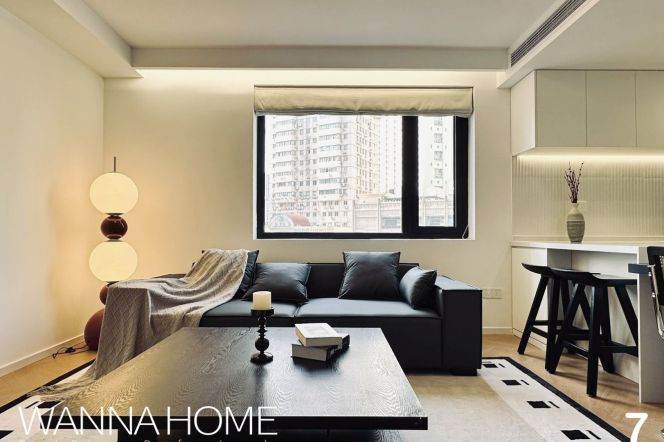 Attractive Balcony/Jiashan Rd/Huge Living+Dining/Huge Walk-in Closet/Large Storages/Cozy3+1br2bt