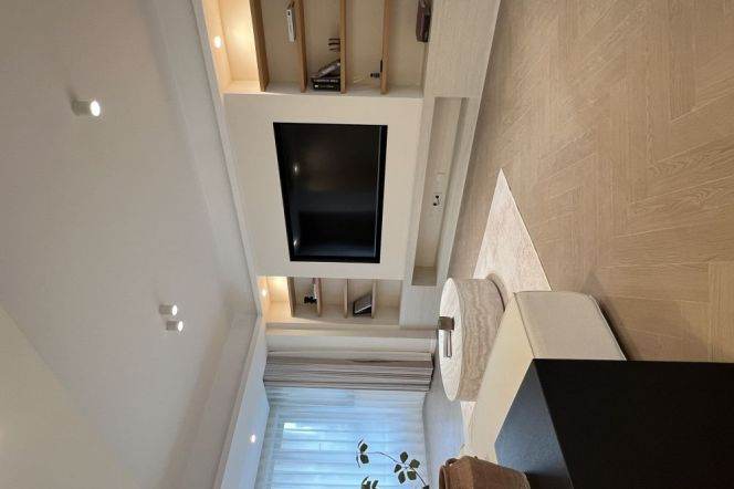 Modern 3brs with floor heating nearby famous Xintiandi and Tianzifang