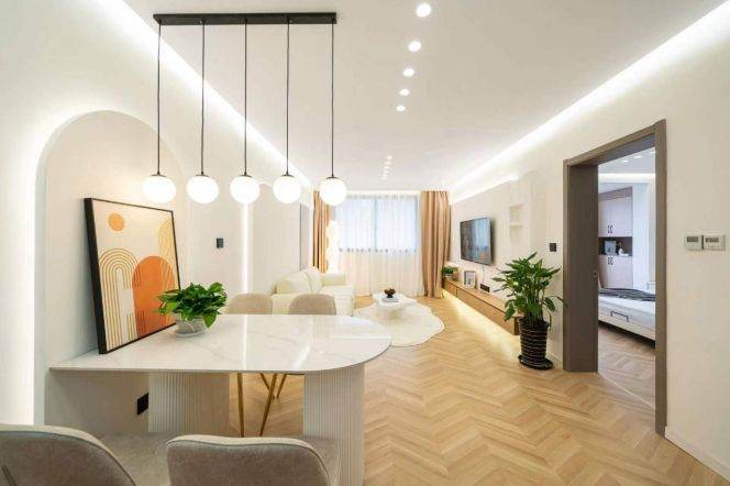 Great 1Brm With A 50 Sqm Private  Teriece Near Line 7/13 Changshou Rd