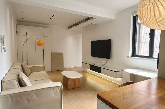 Modern 2Beds Lots of Storage@Yanping Road