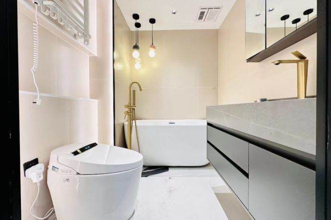 Line 10, Hongqiao Road Metro Station, huge floor-to-ceiling windows，big 2brs