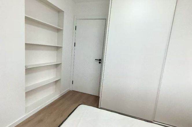 Jiaotong University 1BR with terrace