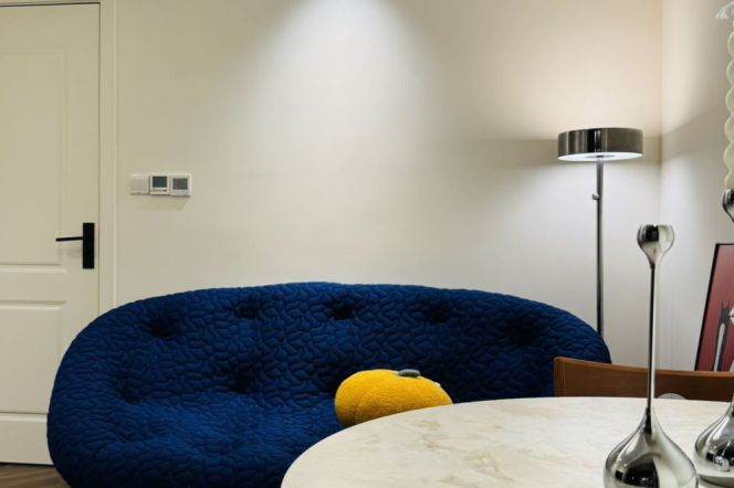 Huge yard one bedroom Apt+floor heating+central AC+oven@Xujiahui