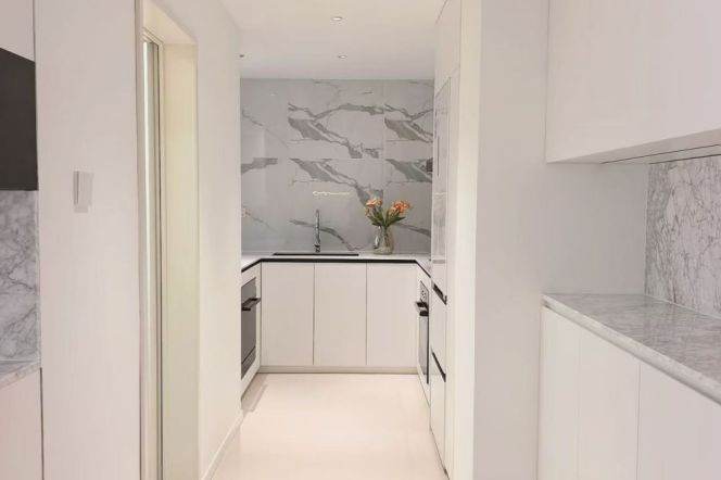 Zhongshan Park/2br1bt/central AC/floor heat/pool/gym/dishwasher/oven/bathtub