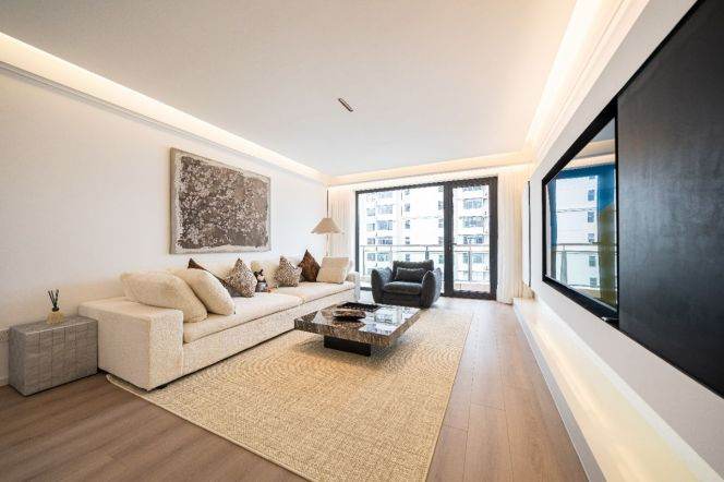 Xujiahui/3br2bt/central AC/floor heat/oven/outdoor balcony/tennis court