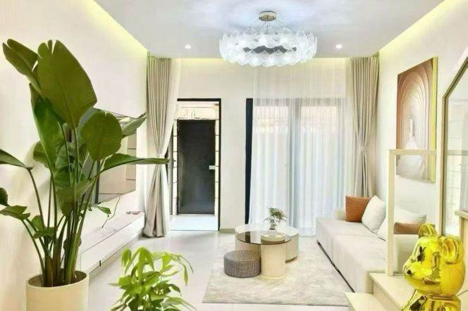 Jing'an temple Whole lane house floor heating 4brs apt with terrace;L2/7