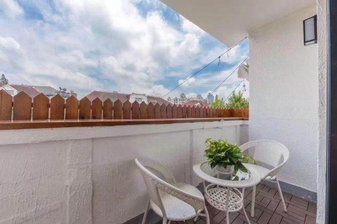 Cozy 1br/60sqm & open balcony/oven @Shanghai Library & Line 10