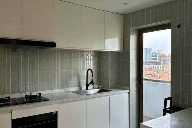 Modern 2br/150sqm & heating/balcony @Jiashan Rd & Line 9/12