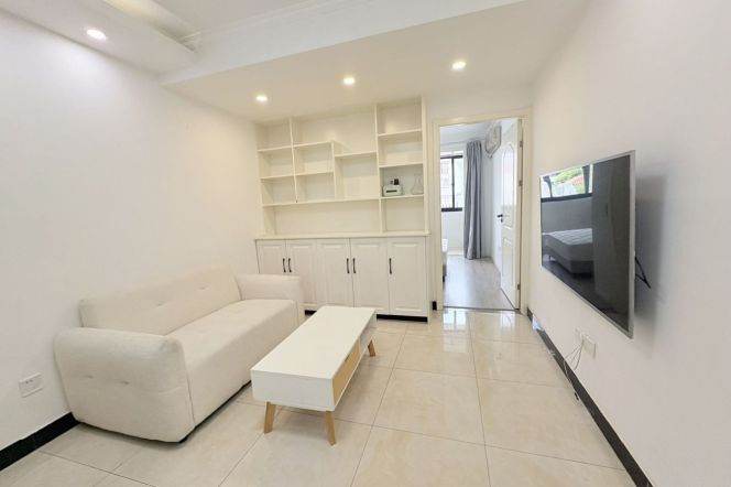 Good Value 2Br/2Lr/1Bt Close to L2/3/4 Zhongshan Park Station 