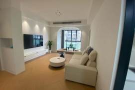 Elevator Spacious 2+1Br/2Lr/1Bt Super close to L3/4/9 Yishan Rd Station 