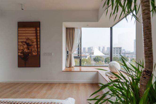 South Xizang Rd metro/3br2bt/central AC/floor heat/oven/outdoor balcony