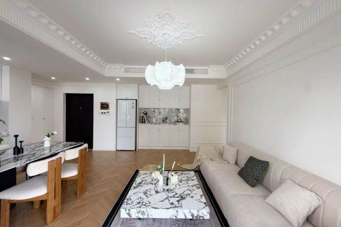 Xiaonanmen/2br2bt/central AC/floor heat/oven