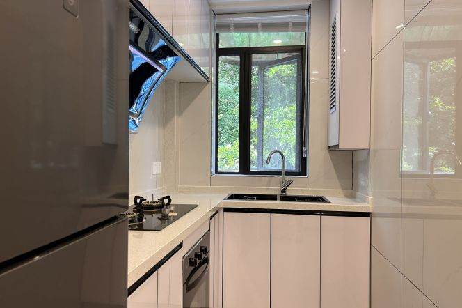 Modern & Spacious 1Br Apt + Green view | Zhongshan Park Metro |Floor Heating