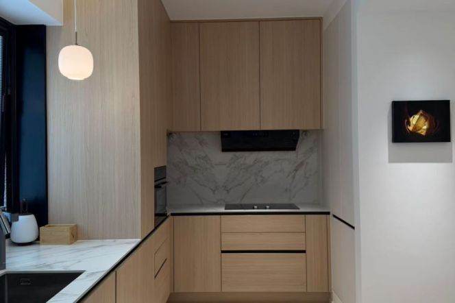 New World City，big 2 brs, Rare exclusive large terrace, Yu Garden subway station ,10-13