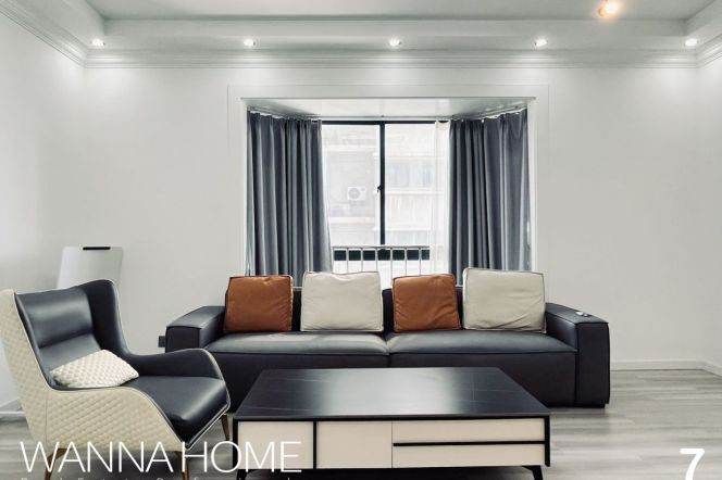 Super Price/Line 13/14 MT/Suzhou Creek/Balcony/Lovely Terrace/Parking/Large Storages/Cozy3br2bt